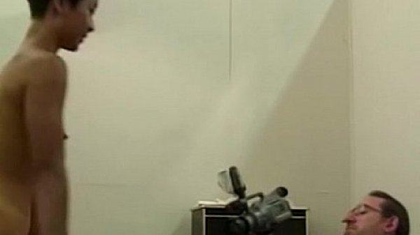 Nonton Smalltitted Asian Amateur Rides Oldman Cock thumbnail