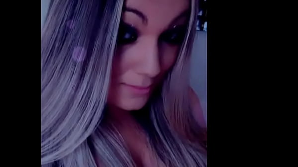 Gabriela Stokweel – Gemendo com essa boca gostosa