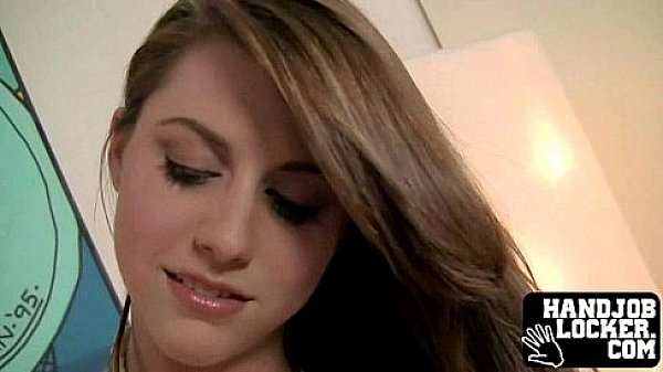 Amateur Handjob Slut thumbnail