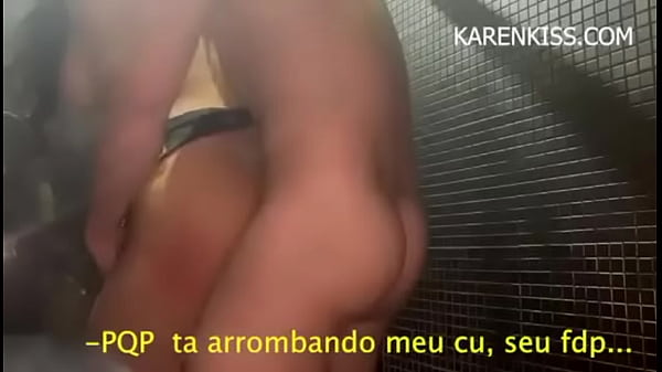 TBT de carnaval, fui enrabada com for&ccedil;a no banheiro do role e causamos confus&atilde;o pela demora. 