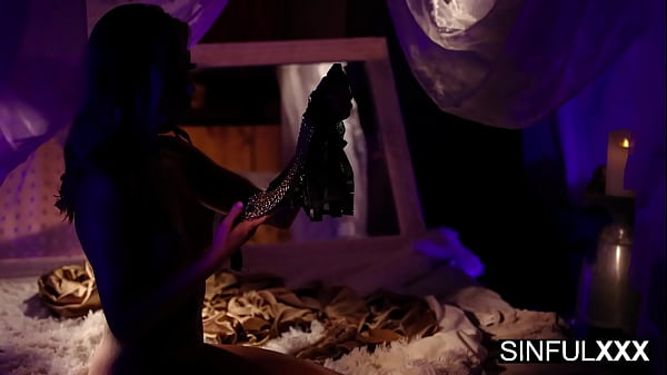 Nonton You Can Look But You Can&rsquo;t Touch! Candee Licious, Juan Lucho & Dina Joy For Sinfulxxx thumbnail