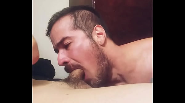 Nerd Relaxando Enquanto &eacute; Chupado thumbnail