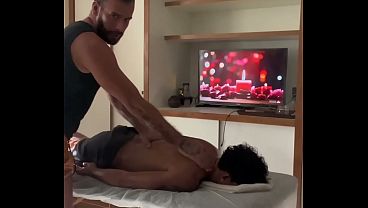 Massagem Relaxante Happy Ending No Cu thumbnail