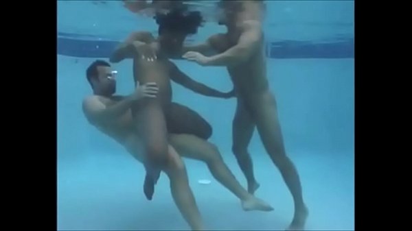 Great Sex In Pool thumbnail