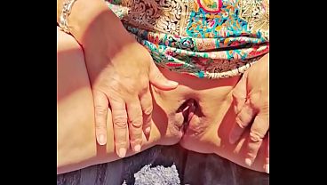 Sexy mature west aussie shows ultra close up wide open spread cunt