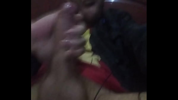 Ruivo Punhetando thumbnail