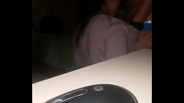 Prima sola en casa