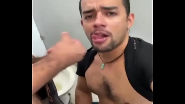 A carinha dele com minha pica na boca &eacute_ a coisa mais linda He looks so cute with cock on his month