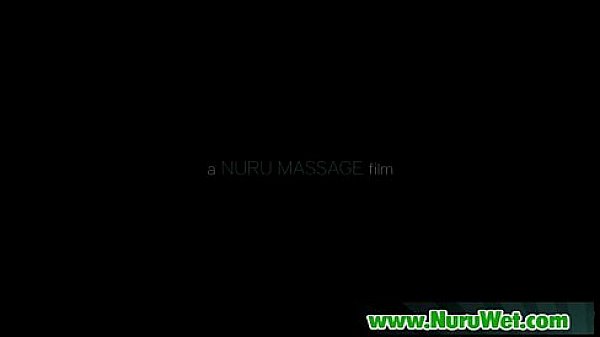 Nonton Horny Client Gets A Nuru Gel Massage From Sexy Babe 24 thumbnail