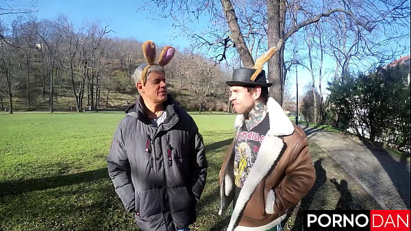 Nonton Mia Trejsi&rsquo;s Pussy Cracked Open By Dicks Like Easter Egg In Orgy! thumbnail