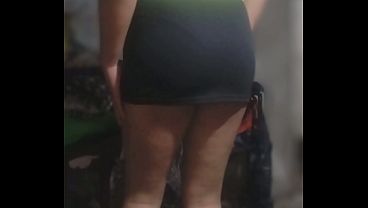 Minifalda posando 