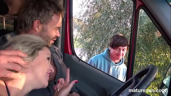 Mature newbie sucks the driver fucks the hitchhiker 