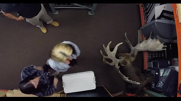 Nonton Dilettante Shows Us Some Love thumbnail