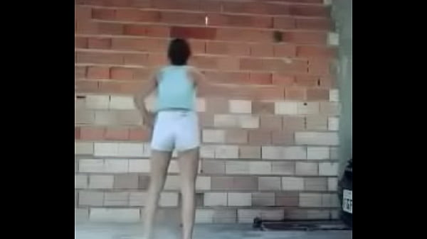 Novinha Dan&ccedil;ando Funk Sensuall thumbnail