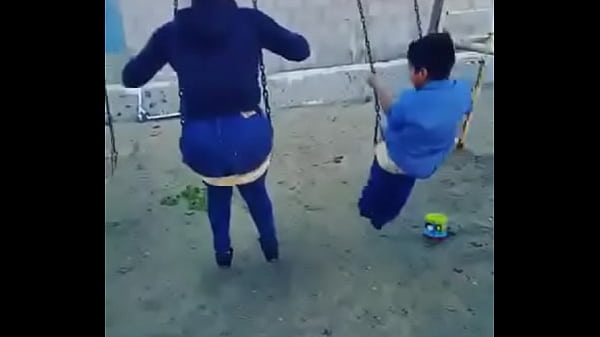 Chica con culote se pasea 