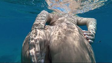 Big Ass Beauty Kayci Kaylani Nude Underwater Diving and Masturbation