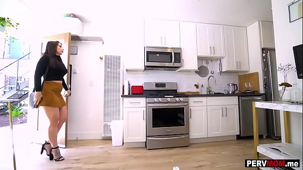 Nonton My Curvy Stepmom Needed Some Stresss Relief With My Cock thumbnail