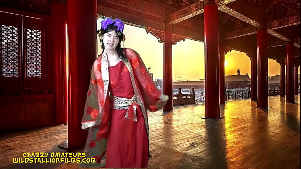 Nonton Gorgeous Chinese Princess Speaks Fluent Mandarin Chinese As She Shows You The Imperial Palace thumbnail