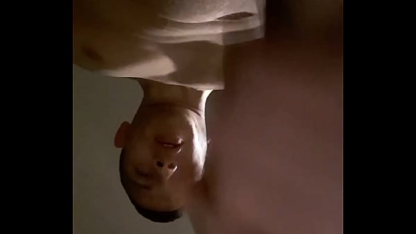 Nonton Terminando Rico thumbnail