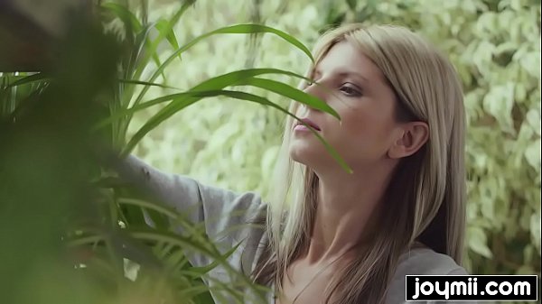 Gina G Wants Big Cock And All Of The Cum thumbnail