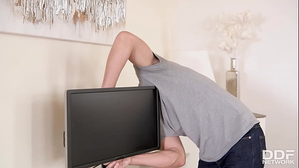 Nonton Cherry Kiss Requires Some Xxx Services At Her Home thumbnail