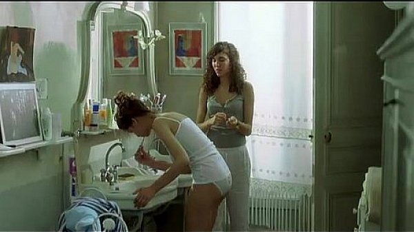 Laetitia Casta Sex Scene Le Grand Appartement thumbnail
