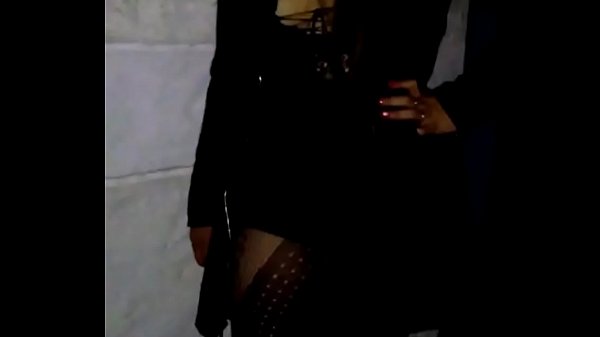 Nonton Mi Amiga Colocha En Peru (en Karaoke Y Termin&oacute; Tirandomela) En Perrito thumbnail