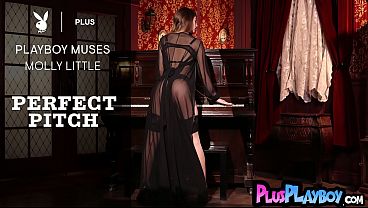 Nonton Petite Blonde Girl Exposed Stunning Body After Hot Striptease thumbnail