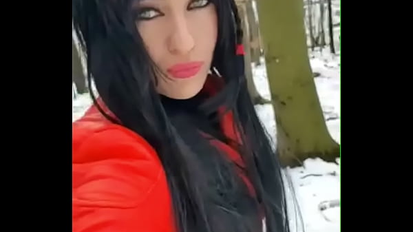 Nonton Madamme In Action thumbnail