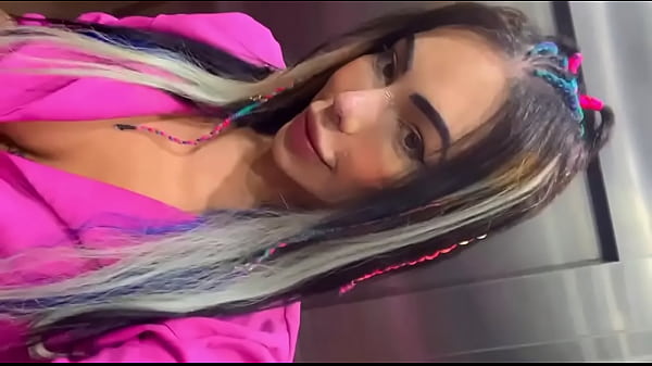 Comi Meu Amigo Na Escada Do Pr&eacute;dio thumbnail