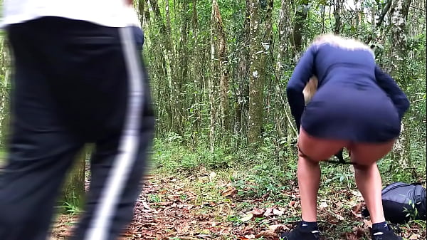 Nonton A Milf Went Into The Forest To Pee, Where She Was Caught And Fucked By A Stranger. thumbnail