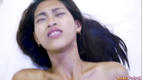 Sexy Asian Girl Tries Her First Huge Cock thumbnail
