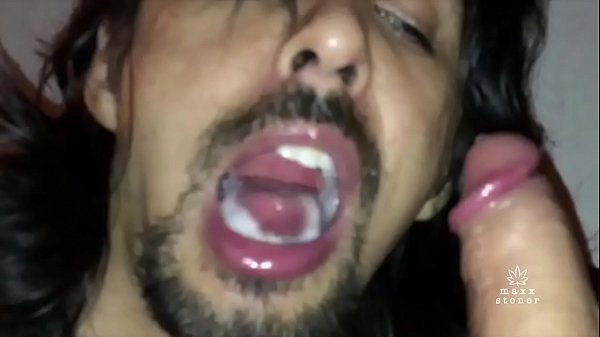 Maxx Stoner Sucking Big Uncut German Hippie Cock And Swallowing His Cum thumbnail