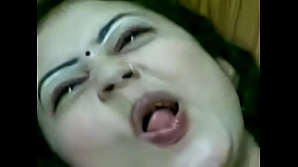 100&THORN_si aunty with condom