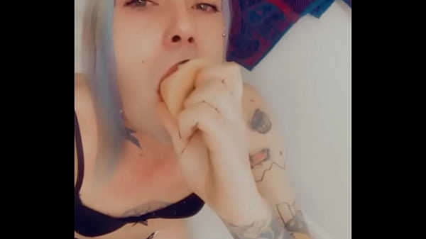 Professional Deepthroat Girl thumbnail