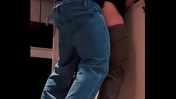 Compa&ntilde;ero De Estudios Cachondo Me Mete Su Verga Cuando La Casa Queda Sola thumbnail