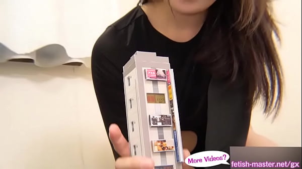 Nonton Japanese Giantess Vore thumbnail