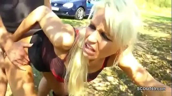 Nonton Geile Deutsche Hure Direkt Auf Dem Waldweg Durchgefickt thumbnail