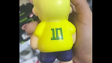 Jugando con un juguete
