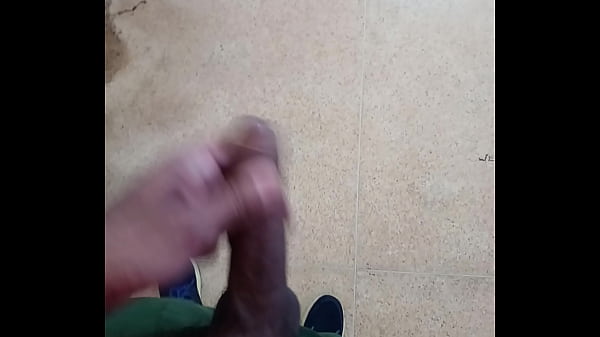 Estava Sozinho No Banheiro Publico Ent&atilde;o Bateu Aquela Vo Tade De Bater Uma Bem Gostosa. thumbnail