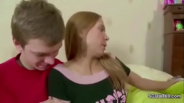 Nonton Bro Seduce Virgin Step-sister To Fuck And Put It In Ass thumbnail